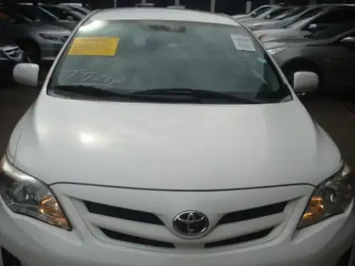 Toyota Corolla LE 2011