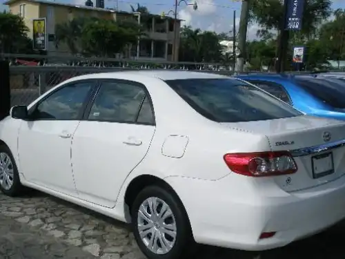 Toyota Corolla LE 2011