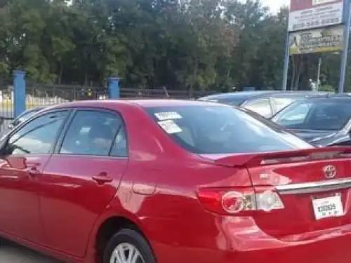 Toyota Corolla LE 2013