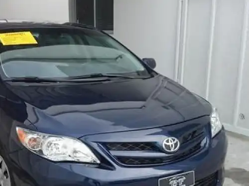 Toyota Corolla LE 2013