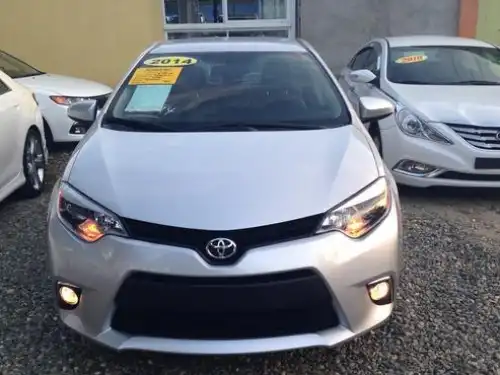 Toyota Corolla LE 2014