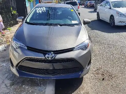 Toyota Corolla LE 2017