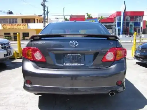 Toyota Corolla S 2010