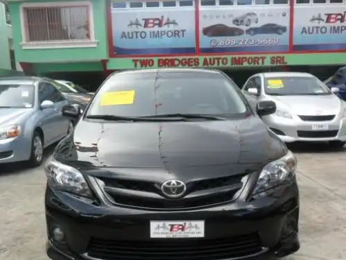 Toyota Corolla S 2011