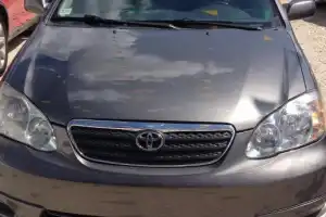 Toyota Corolla dorado 2004 tipo s 