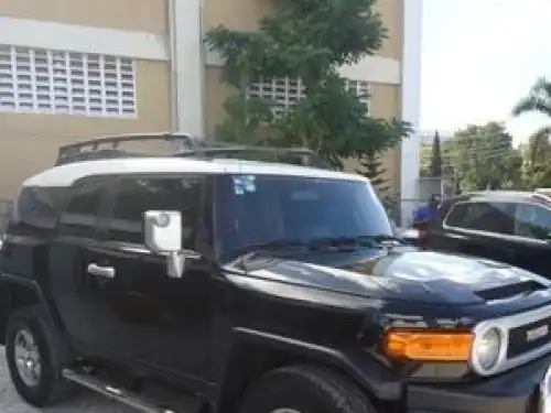 Toyota FJ Cruiser  2010