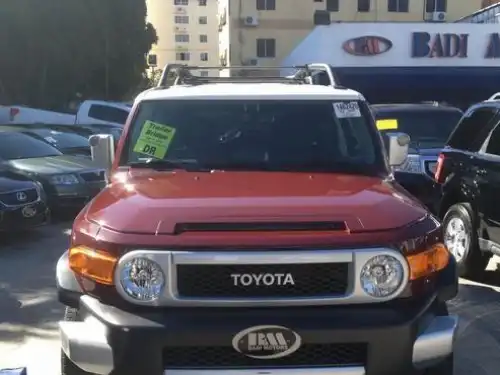 Toyota FJ Cruiser  2011