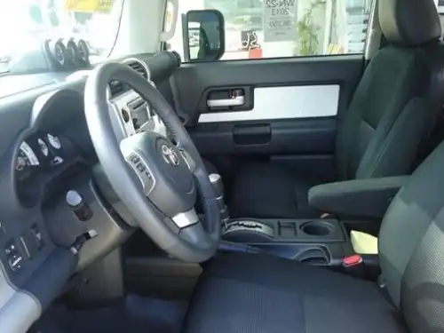 Toyota FJ Cruiser  2013