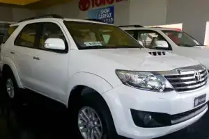 Toyota Fortuner SRV 2015