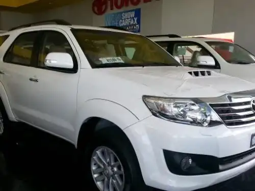 Toyota Fortuner SRV 2015