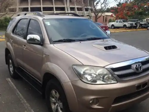 Toyota Fortuner2007