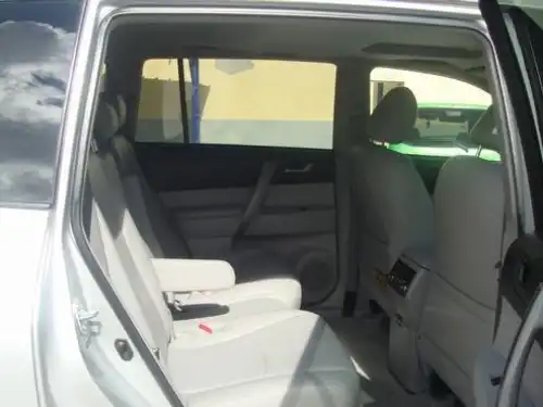 Toyota Highlander  2010