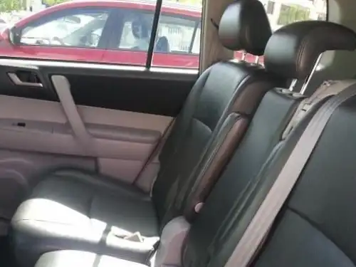 Toyota Highlander  2012