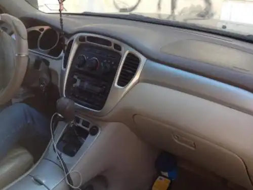 Toyota Highlander 2005 limited V6 full negra 