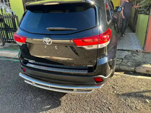 Toyota Highlander Le Plus