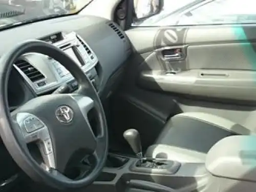 Toyota Hilux  2012