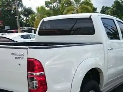 Toyota Hilux  2013