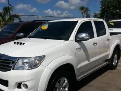 Toyota Hilux  2013