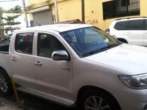 Toyota Hilux  2014