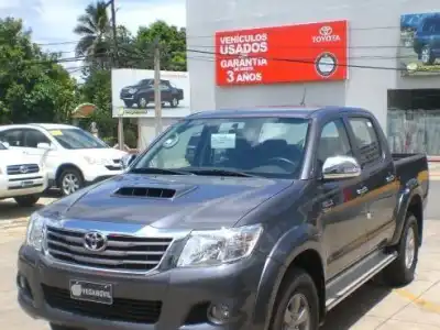 Toyota Hilux  2015