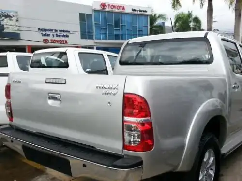 Toyota Hilux  2015