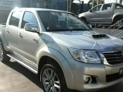 Toyota Hilux  2015