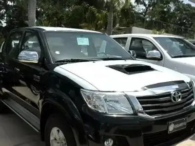 Toyota Hilux  2015