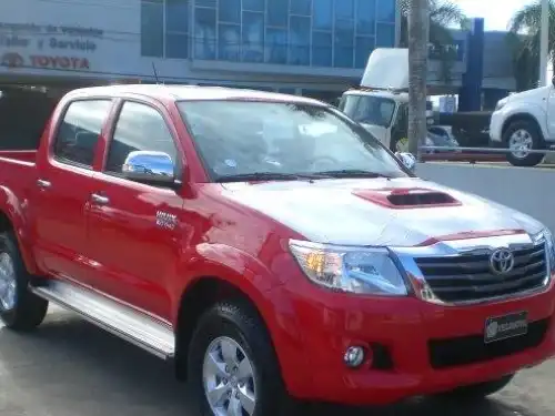 Toyota Hilux  2015
