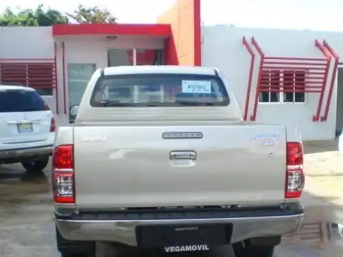 Toyota Hilux  2015