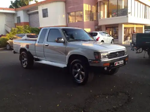 Toyota Hilux 99