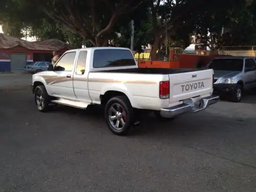 Toyota Hilux 99