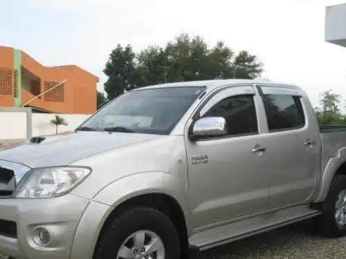 Toyota Hilux SR5 2011
