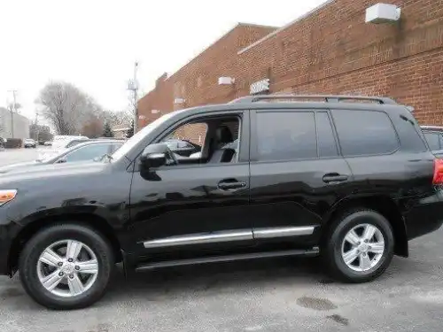 Toyota Land Cruiser  2013