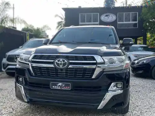 Toyota Land Cruiser 2011