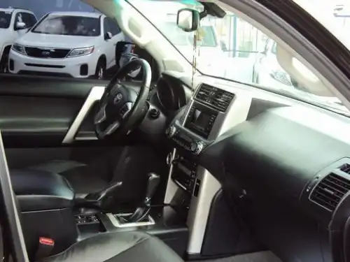 Toyota Land Cruiser Prado  2012