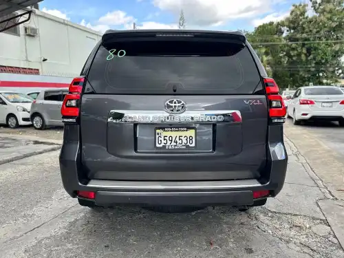 Toyota Land Cruiser Prado VXL 2022