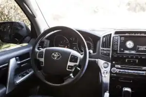 Toyota Land Cruiser VIP 2013