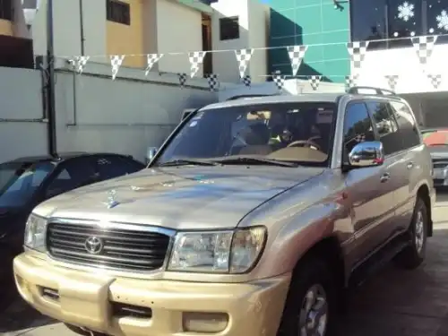 Toyota Land Cruiser VX 1999
