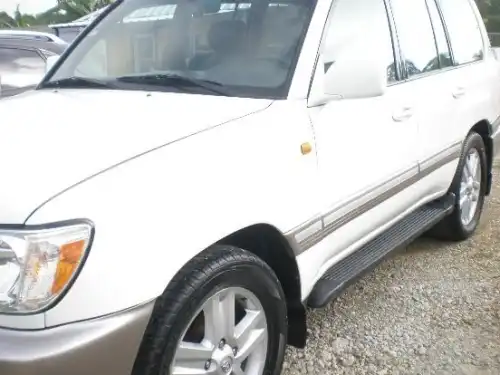 Toyota Land Cruiser VX 2001