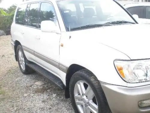 Toyota Land Cruiser VX 2001