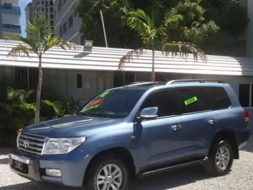 Toyota Land Cruiser VX 2012