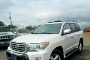 Toyota Land Cruiser VX 2013