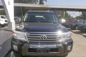 Toyota Land Cruiser VX 2013