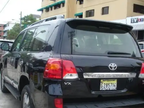 Toyota Land Cruiser VX 2013