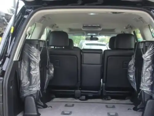 Toyota Land Cruiser VX 2013