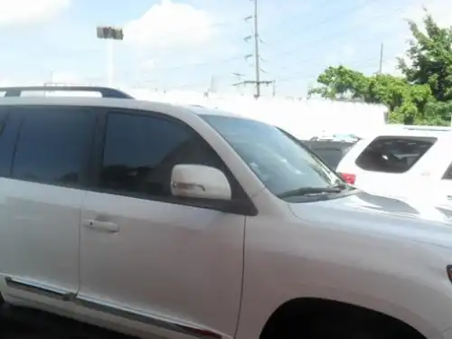 Toyota Land Cruiser VX 2013