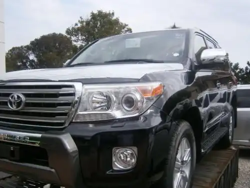 Toyota Land Cruiser VX 2014