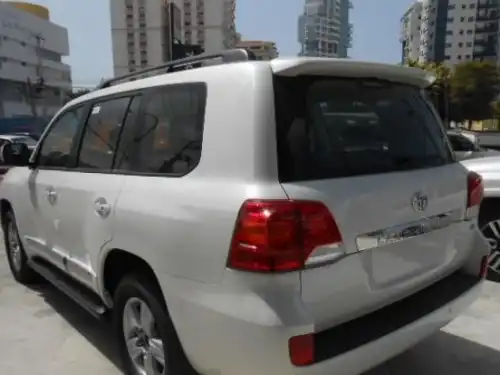 Toyota Land Cruiser VX 2015