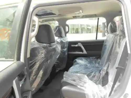 Toyota Land Cruiser VX 2015
