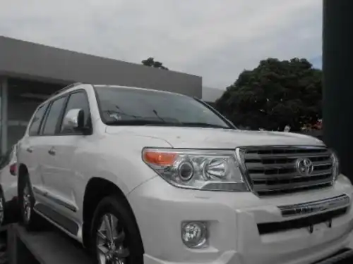 Toyota Land Cruiser VX 2015